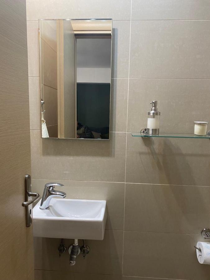 Little John Luxury Apartment Piraeus Exterior photo